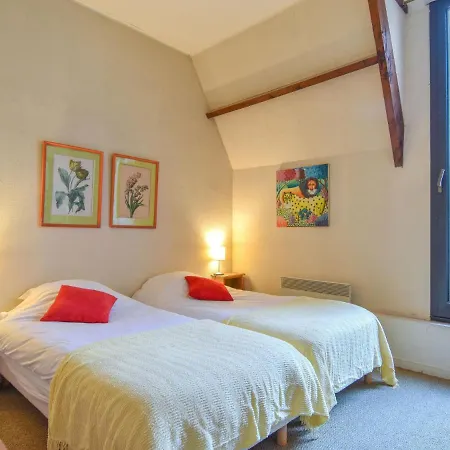 Apartment Les Flots-2 By Interhome