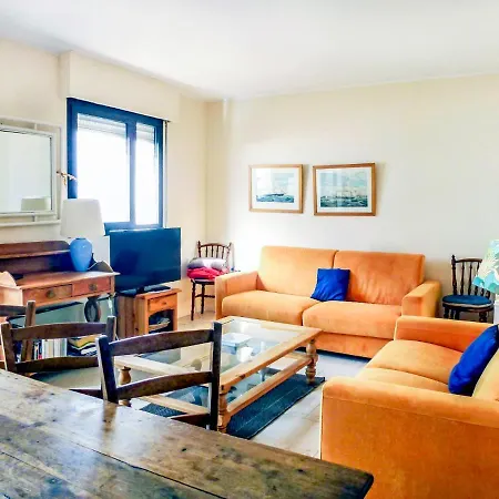 Apartment Les Flots-2 By Interhome