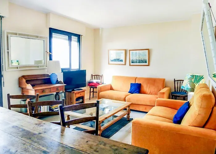 Apartment Les Flots-2 By Interhome